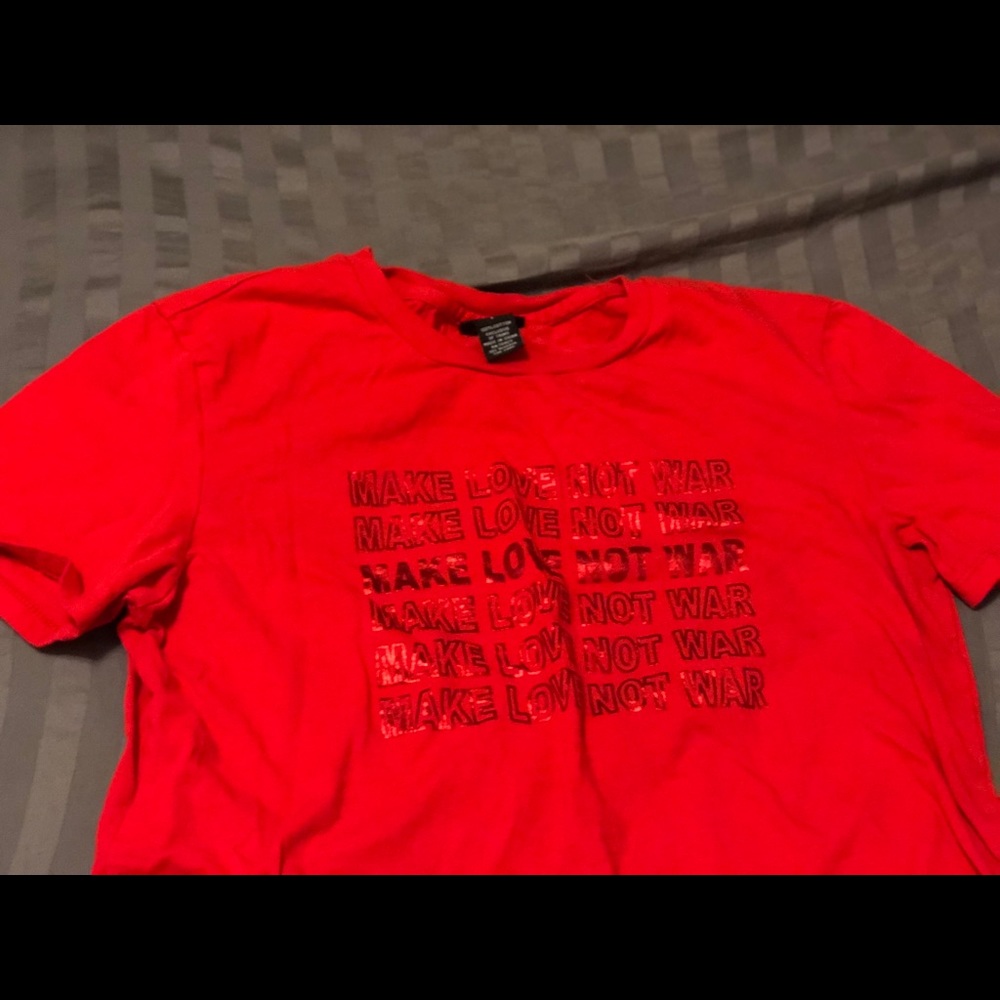 rue21 ‘make love not war’ t-shirt